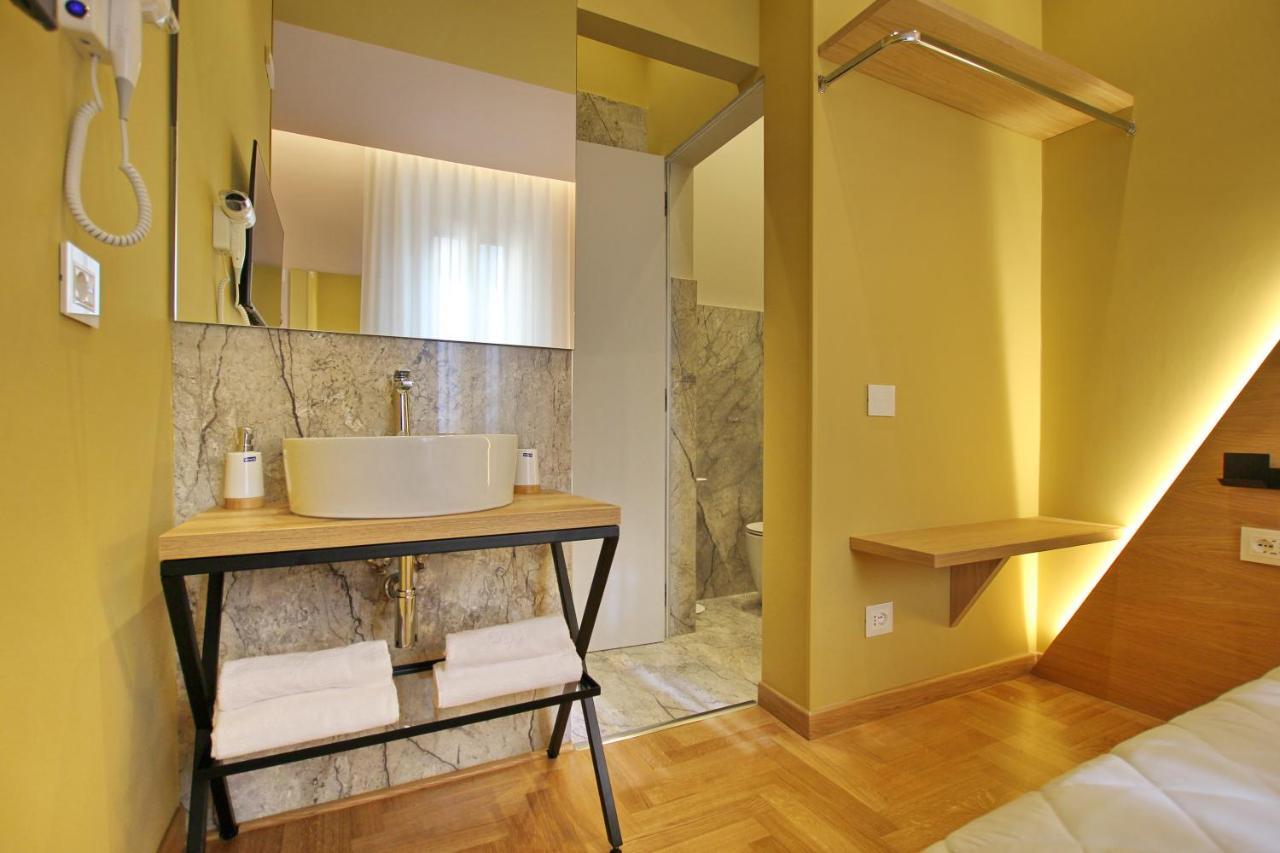 Dea Rome Suites